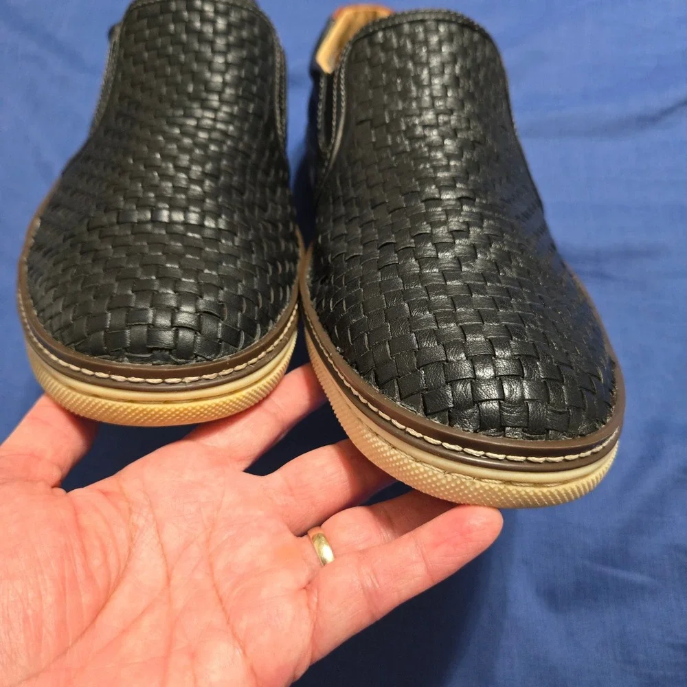 Johnston & Murphy Slip On SHEEPSKIN Mens 12M Black Woven Leather 25-8365 Sneaker